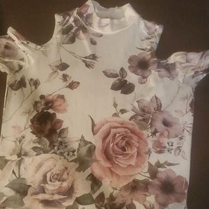 Off the shoulder Rose Print Shirt